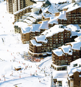 法国阿尔卑斯托朗谷滑雪